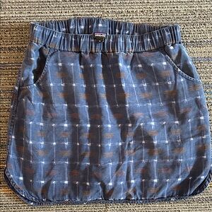 Patagonia Navy and Brown Patterned Skirt with pockets ✨EUC✨